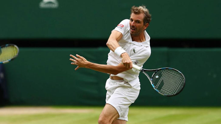 Julien Benneteau in action. Julien Benneteau in action.