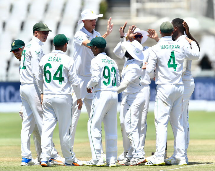 Proteas huddle Rassie van der Dussen